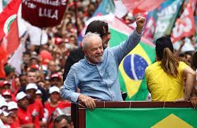 Lula da Silva derrotó a Jair Bolsonaro por una ventaja mínima y será nuevamente presidente de Brasil