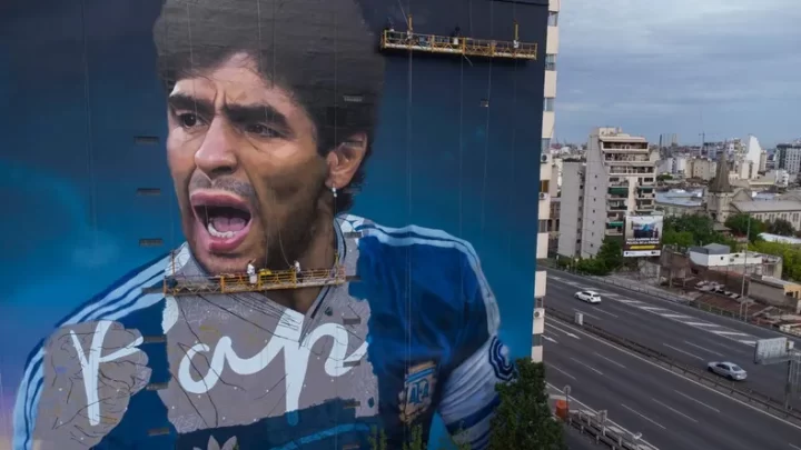 Homenaje a Diego Maradona: inauguran el mural más grande del mundo