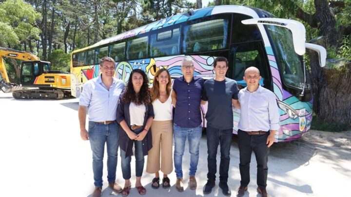 VILLA GESELL: Junto a Wado de Pedro y Victoria Tolosa Paz, el Intendente Barrera entregó vehículos y maquinarias a través de Municipios de Pie