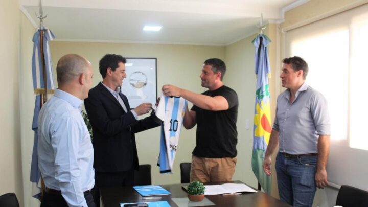 En Pila, Wado de Pedro destacó el trabajo del gobierno municipal