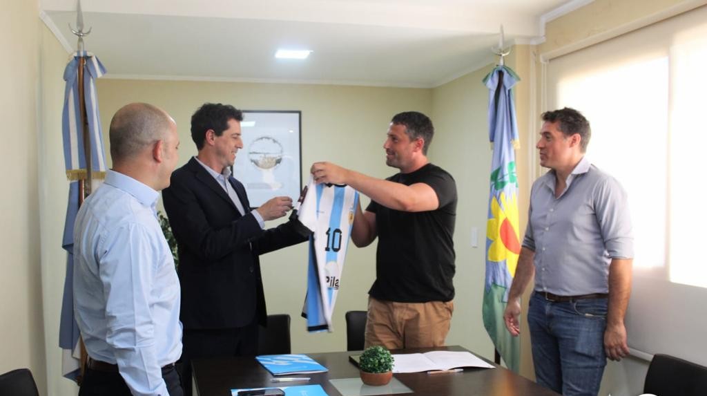 En Pila, Wado de Pedro destacó el trabajo del gobierno municipal En Pila, Wado de Pedro destacó el trabajo del gobierno municipal