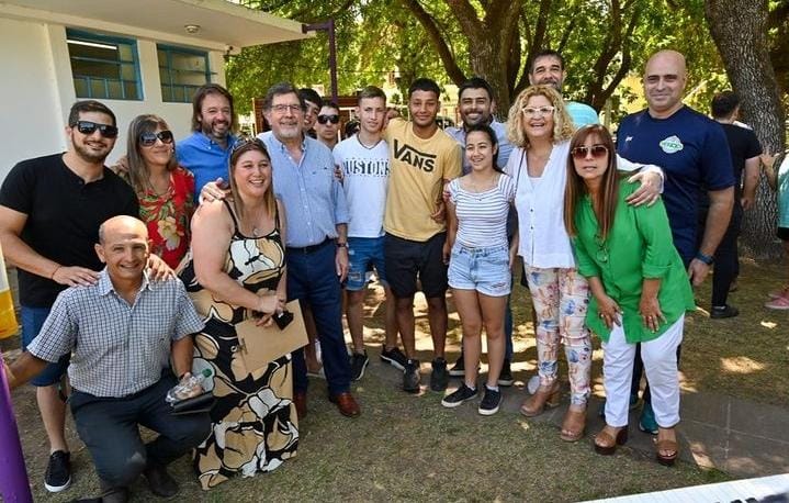 Sileoni en General Belgrano: Apertura de las Escuelas abiertas de verano y reunión con el peronismo local.