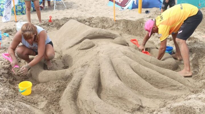 El Concurso Nacional de Castillos de Arena convocó a numerosas familias en San Bernardo