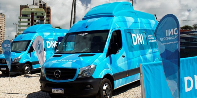 El móvil para tramitar DNI y Pasaporte inicia su recorrido por las localidades de La Costa El móvil para tramitar DNI y Pasaporte inicia su recorrido por las localidades de La Costa