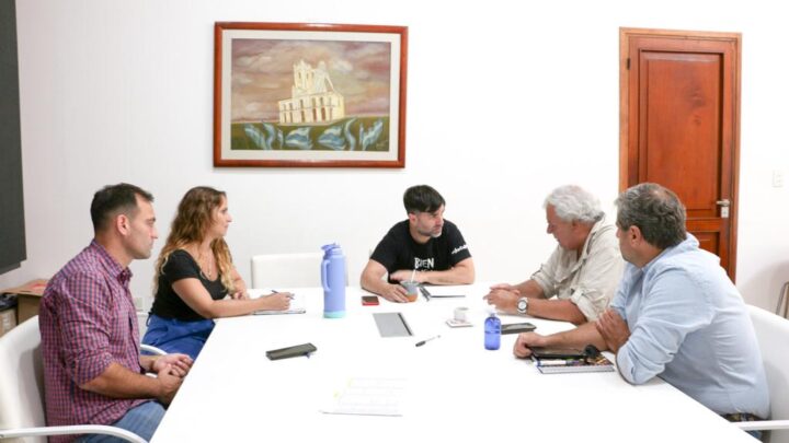 CASTELLI: Avanzan los encuentros con empresas para definir obras en el Parque Industrial