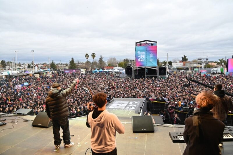 Damas Gratis, Guasones, El Mató, Las Pelotas y más: se acercan los festejos del 203° Aniversario de la fundación de la Provincia de Buenos Aires Damas Gratis, Guasones, El Mató, Las Pelotas y más: se acercan los festejos del 203° Aniversario de la fundación de la Provincia de Buenos Aires