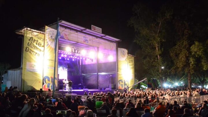 General Belgrano: Señalan la falta de convocatoria a artistas locales para Festival Mayor de Tango y Folklore