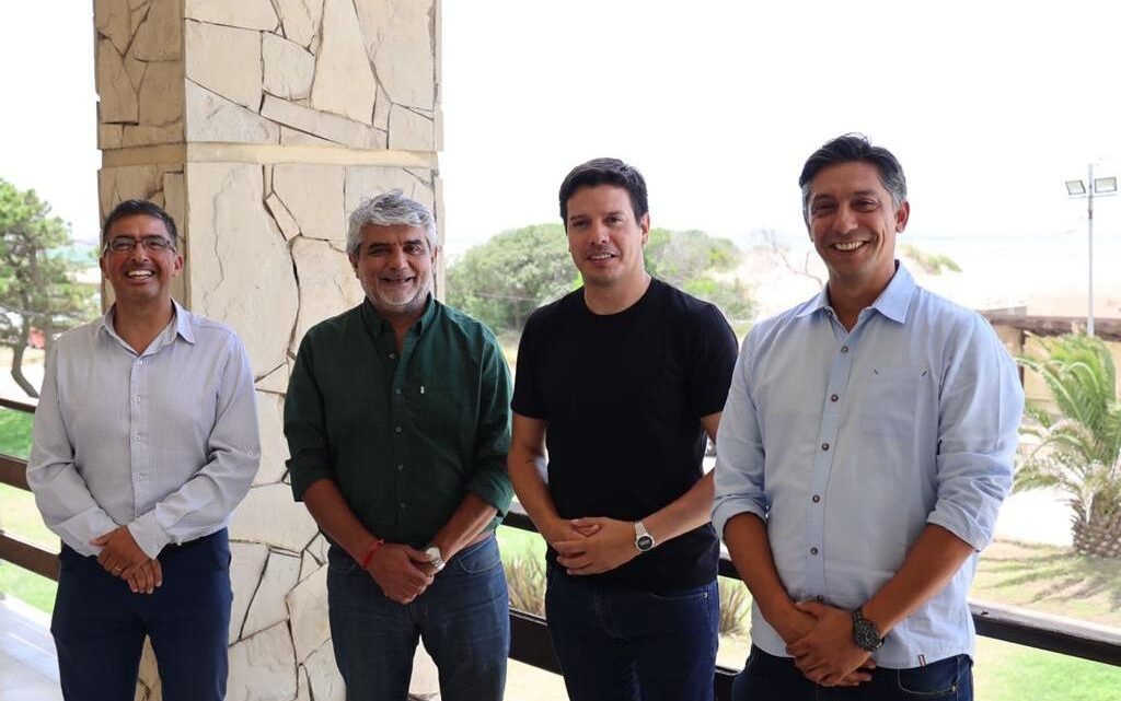 LA COSTA: Cardozo firmó un convenio marco de colaboración con el ministro de Trabajo de la Provincia LA COSTA: Cardozo firmó un convenio marco de colaboración con el ministro de Trabajo de la Provincia