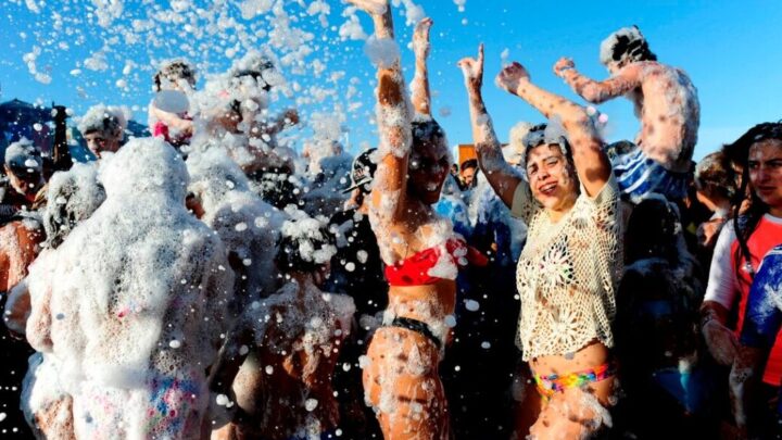 Este domingo y lunes se viene la “Mega Fiesta de la Espuma Ranchos 2023”, comparsas, cantantes y mucho más