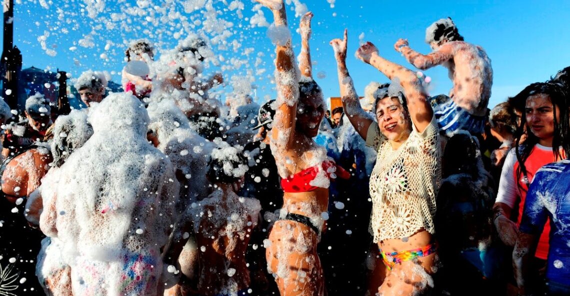 Este domingo y lunes se viene la “Mega Fiesta de la Espuma Ranchos 2023”, comparsas, cantantes y mucho más Este domingo y lunes se viene la “Mega Fiesta de la Espuma Ranchos 2023”, comparsas, cantantes y mucho más