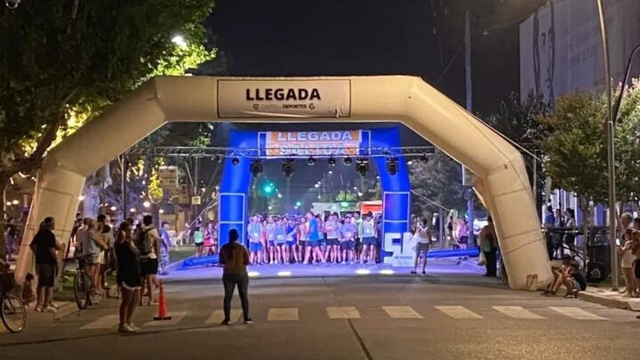La “Noche de las Estrellas” posiciono a Castelli como punto de encuentro deportivo del fin de semana en la región