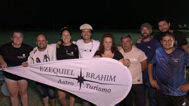 PILA: A pura emoción gran cantidad de vecinos participaron de una noche de Astroturismo