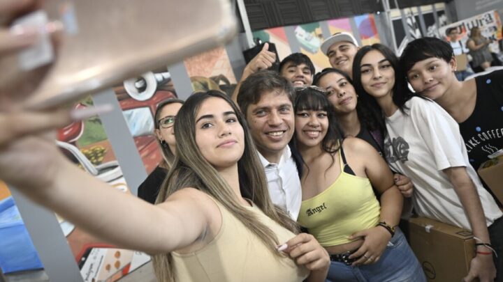 La Provincia distribuirá cerca de 300 mil computadoras personales para estudiantes secundarios