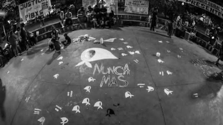 Denuncian que el municipio de San Miguel del Monte tapó los pañuelos de las Madres dibujados