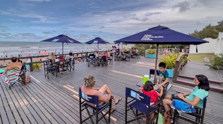 880 mil turistas viajaron por el país por el fin de semana largo