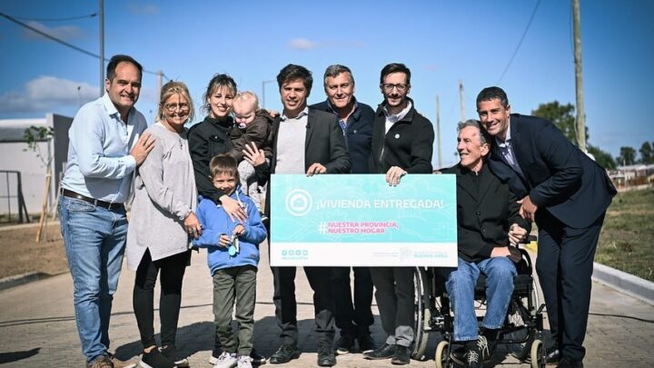 PILA: Walker recibió a Kicillof para la entrega de viviendas y computadoras