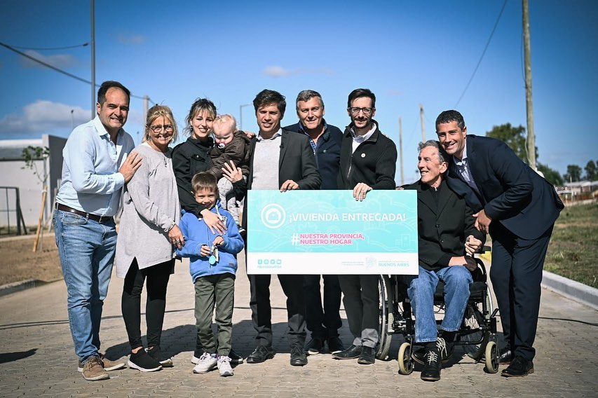 PILA: Walker recibió a Kicillof para la entrega de viviendas y computadoras PILA: Walker recibió a Kicillof para la entrega de viviendas y computadoras