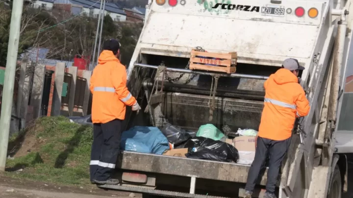 Para mitigar la crisis: Municipios otorgan aumento de salarios a trabajadores y jubilados