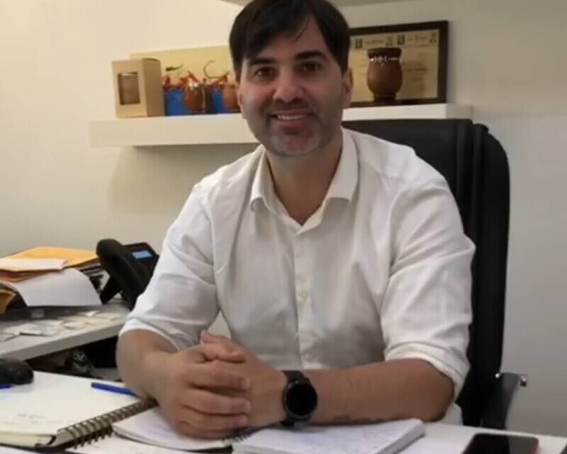 CASTELLI: Otorgarán 7 bonos extraordinarios de 20 mil pesos a jubilados Municipales CASTELLI: Otorgarán 7 bonos extraordinarios de 20 mil pesos a jubilados Municipales