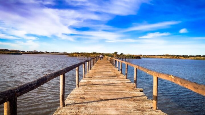 CASTELLI: así luce el nuevo muelle en Laguna La Rosita. El turismo como nuevo potencial de la ciudad