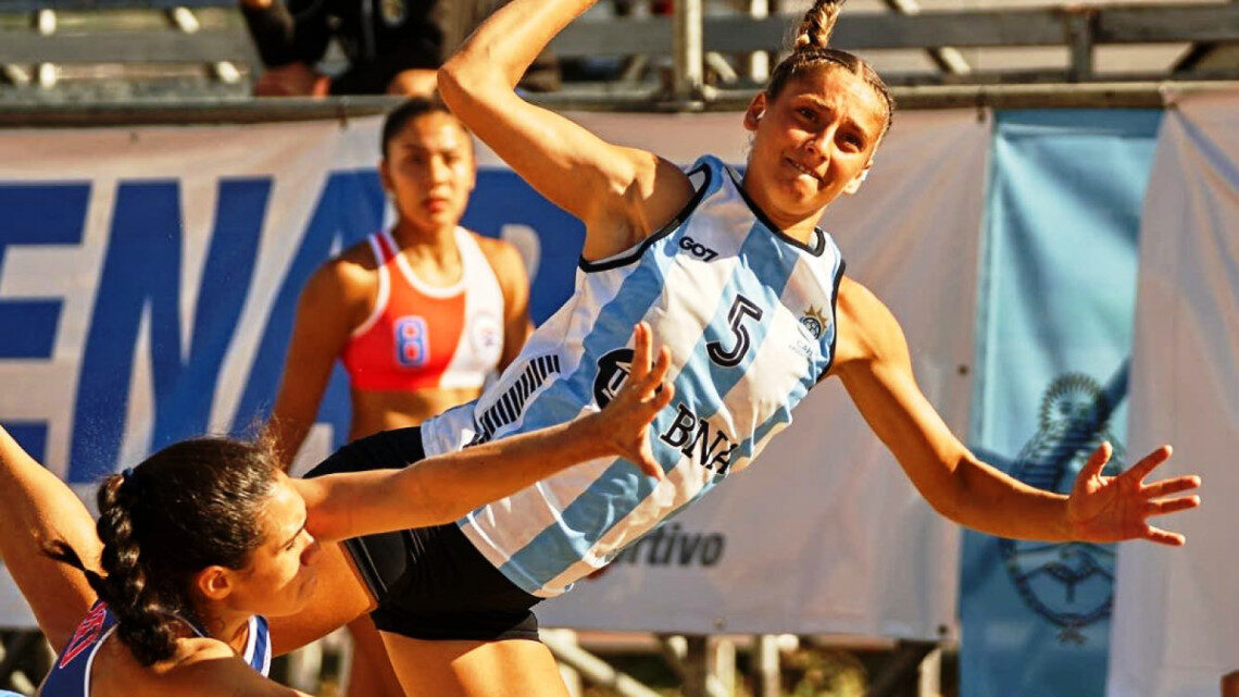 Dos costeras representarán a la Argentina en los Juegos Suramericanos de Playa en Colombia Dos costeras representarán a la Argentina en los Juegos Suramericanos de Playa en Colombia