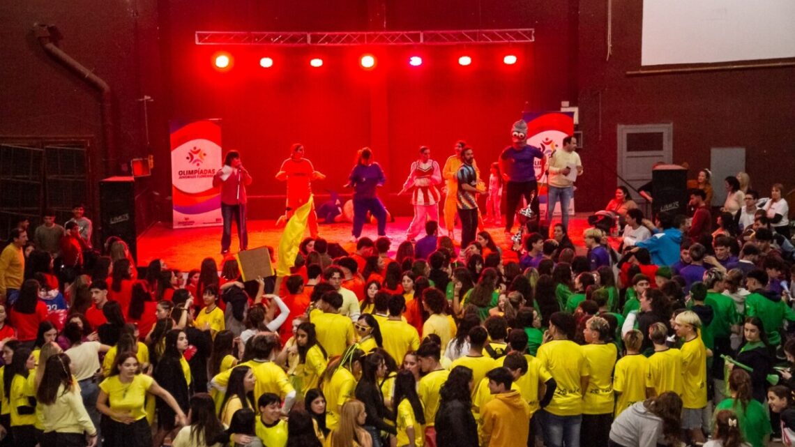 Las Flores vivió una gran fiesta durante el lanzamiento de las olimpiadas juveniles florenses Las Flores vivió una gran fiesta durante el lanzamiento de las olimpiadas juveniles florenses