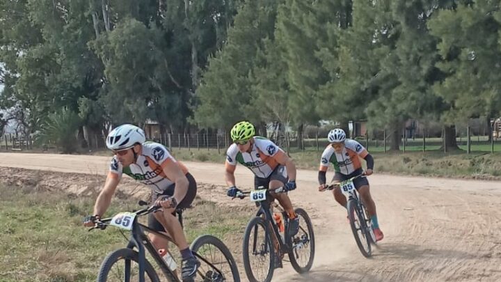RURAL BIKE EN LAS FLORES: Espectacular marco en la prueba contrarreloj por cuarteta