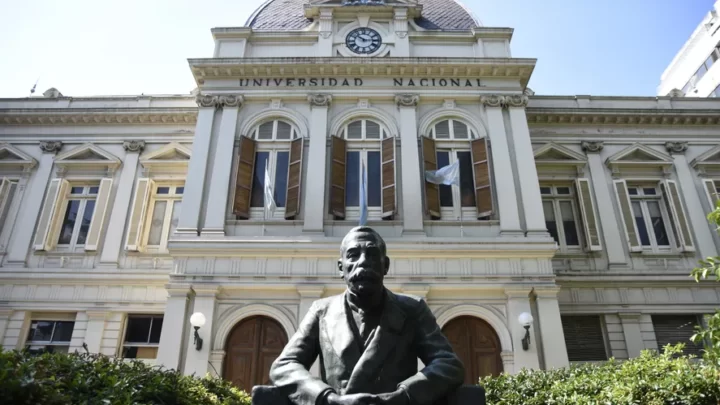 La facultad de Ingeniería de la UNLP emitió un duro comunicado contra Milei