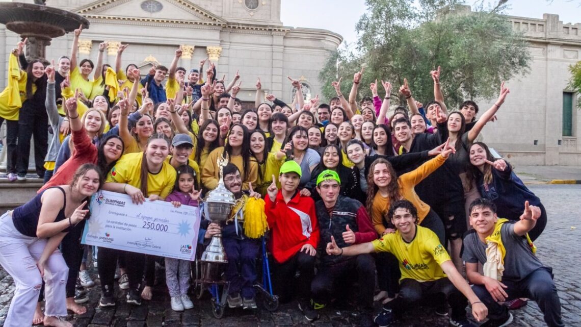 LAS FLORES: las Olimpiadas juveniles fueron un éxito. Reunió a mas de 300 jóvenes LAS FLORES: las Olimpiadas juveniles fueron un éxito. Reunió a mas de 300 jóvenes
