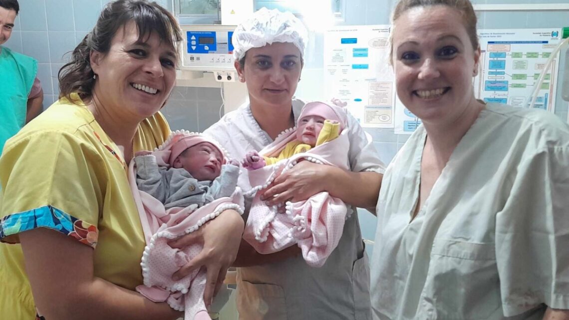 RANCHOS: Nacieron en el Hospital Pietra y Candelaria, hermosas gemelas. RANCHOS: Nacieron en el Hospital Pietra y Candelaria, hermosas gemelas.