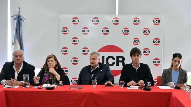 Ratificaron su decisión: la UCR no apoyará a ningún candidato en el balotaje