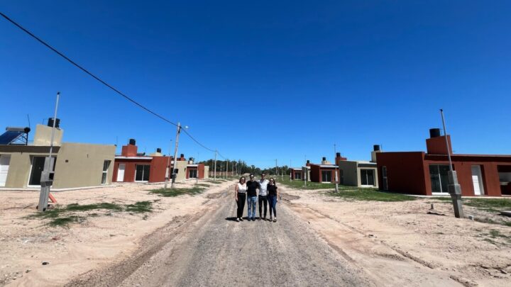 CASTELLI: en vísperas de año nuevo, Echarren entregará nuevas viviendas