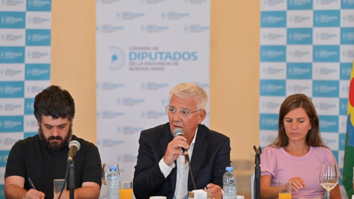 Alejandro Dichiara: “El turismo y la pesca son fundamentales para la provincia” Alejandro Dichiara: “El turismo y la pesca son fundamentales para la provincia”