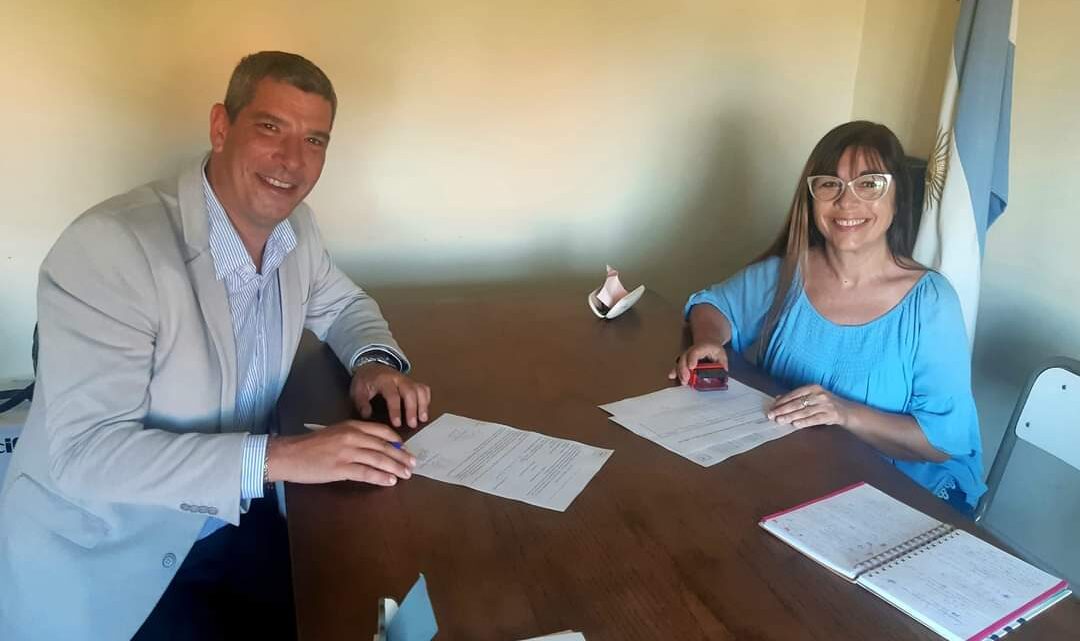 Emmanuel Vasallo es el nuevo Jefe Distrital de educación de Monte Emmanuel Vasallo es el nuevo Jefe Distrital de educación de Monte