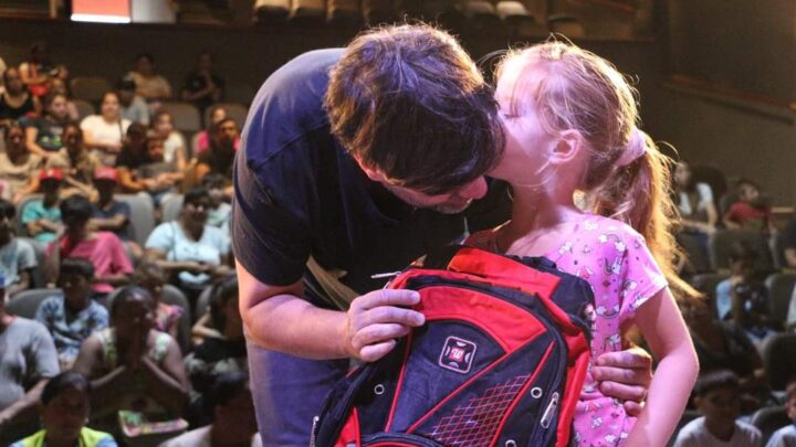 Anticrisis: Echarren apuesta a la educación con ayudas a familias