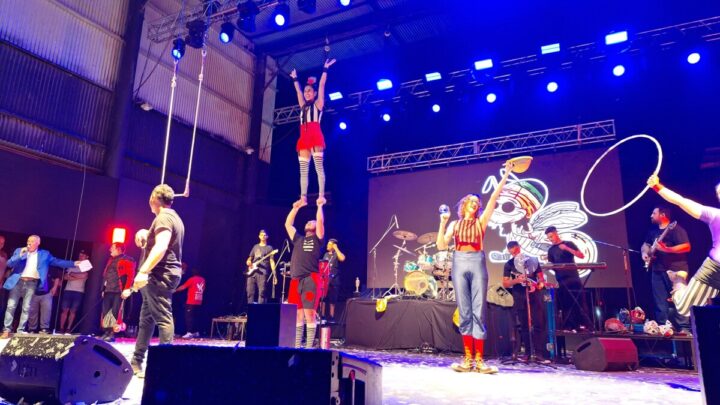 GRAL BELGRANO: Impresionante festejo de La Farola en el Megatropical
