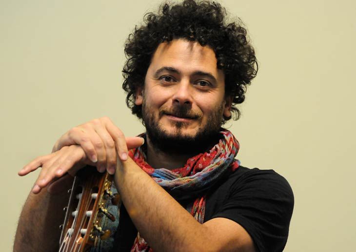 DOLORES: Raly Barrionuevo en los 30 años de la Fiesta Nacional de la Guitarra DOLORES: Raly Barrionuevo en los 30 años de la Fiesta Nacional de la Guitarra