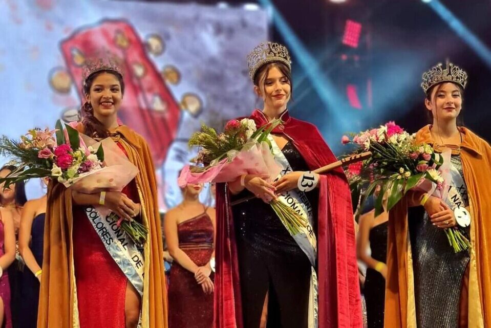 DOLORES: Natalia Ríos es la 30° Reina de la Fiesta Nacional de la Guitarra