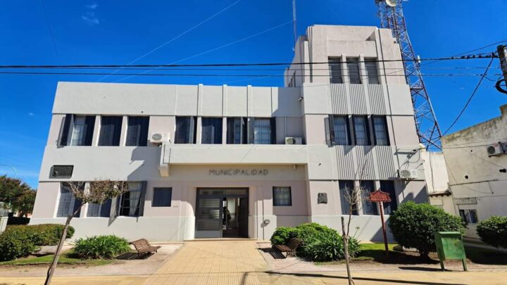 Dinapoli adelanta el pago de sueldos para que los empleados cobren antes de Semana Santa