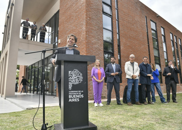 Kicillof inauguró la Casa de la Provincia en Villa Gesell Kicillof inauguró la Casa de la Provincia en Villa Gesell