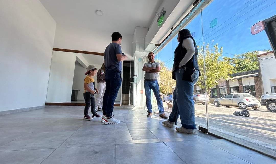 ECHARREN: “La Universidad en Castelli está cada vez más cerca”
