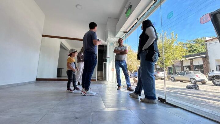 ECHARREN: “La Universidad en Castelli está cada vez más cerca”