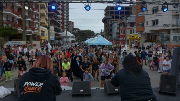 Con más de 90 puestos feriantes se llevó a cabo la 3ª edición de la Fiesta del Pescador Artesanal en San Bernardo