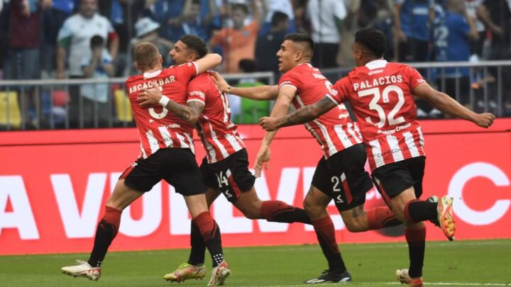 ¡Estudiaaa Estudiaaa! El Pincha le ganó a Vélez y se consagró campeón del fútbol argentino