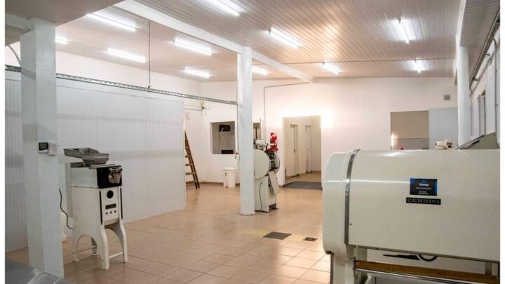 LAS FLORES: Abrió sus puertas la fabrica de pastas “La Florense”