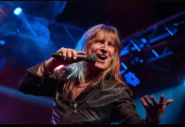 El reconocido cantante Adrián Barilari se presentará en Lezama