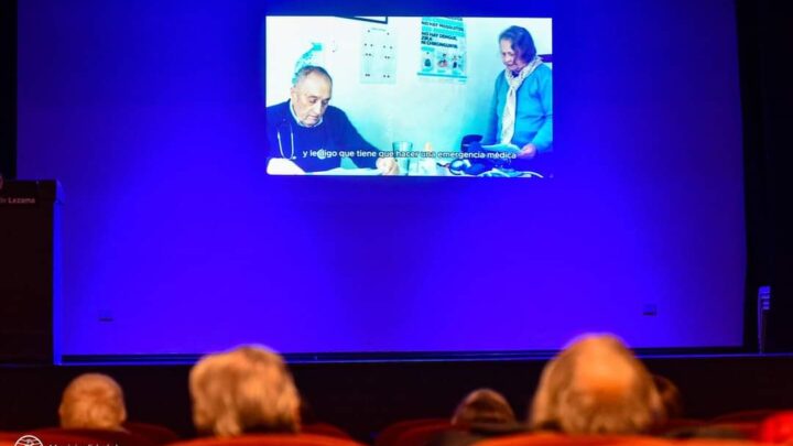 LEZAMA: Presentan un audiovisual contra el maltrato y abuso en la vejez