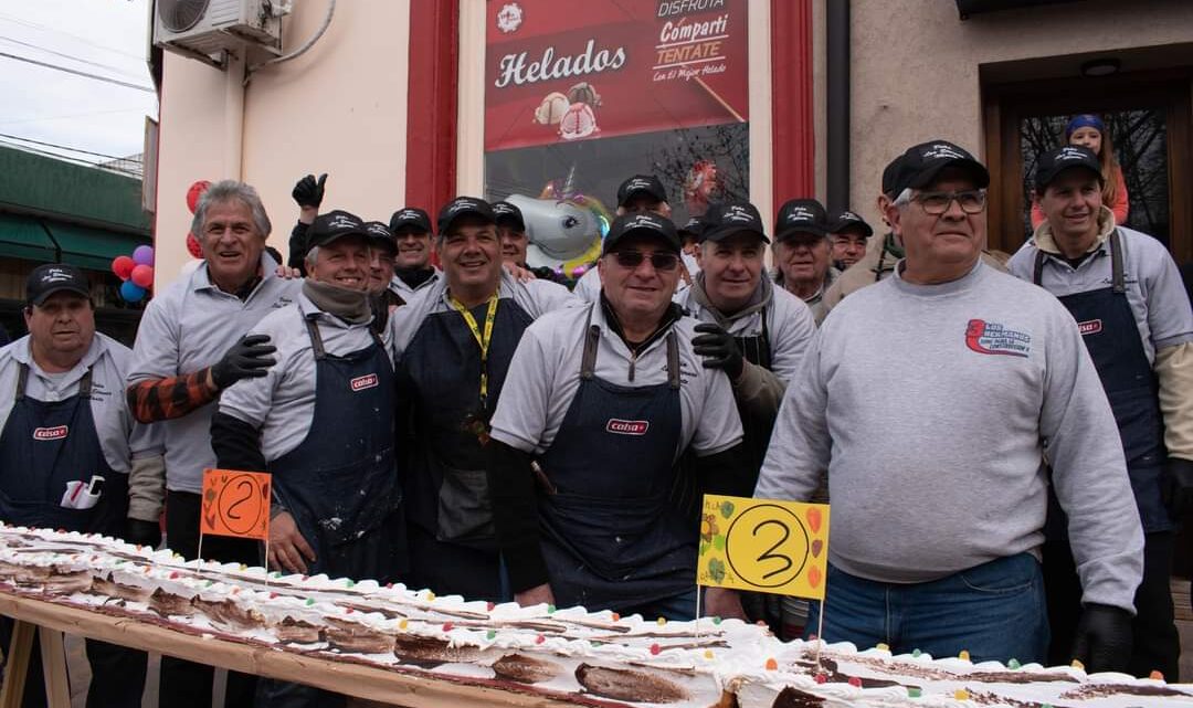 Dia del Niño en Monte: Peña “Los Eternos” prepara una torta de 100 metros de largo