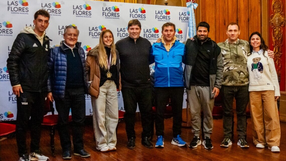 HOCKEY: la florense Victoria Falasco integrante de la Selección Argentina Sub 21 fue reconocida en el Salón Rojo Municipal