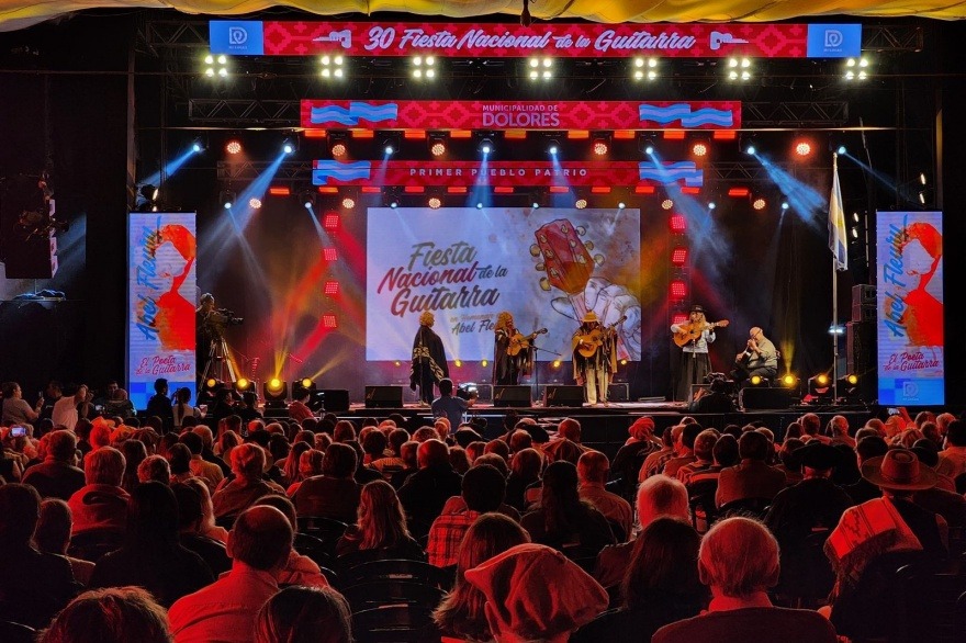 Kicillof propuso a la Fiesta de la Guitarra de Dolores como el Cosquín de la Provincia de Buenos Aires